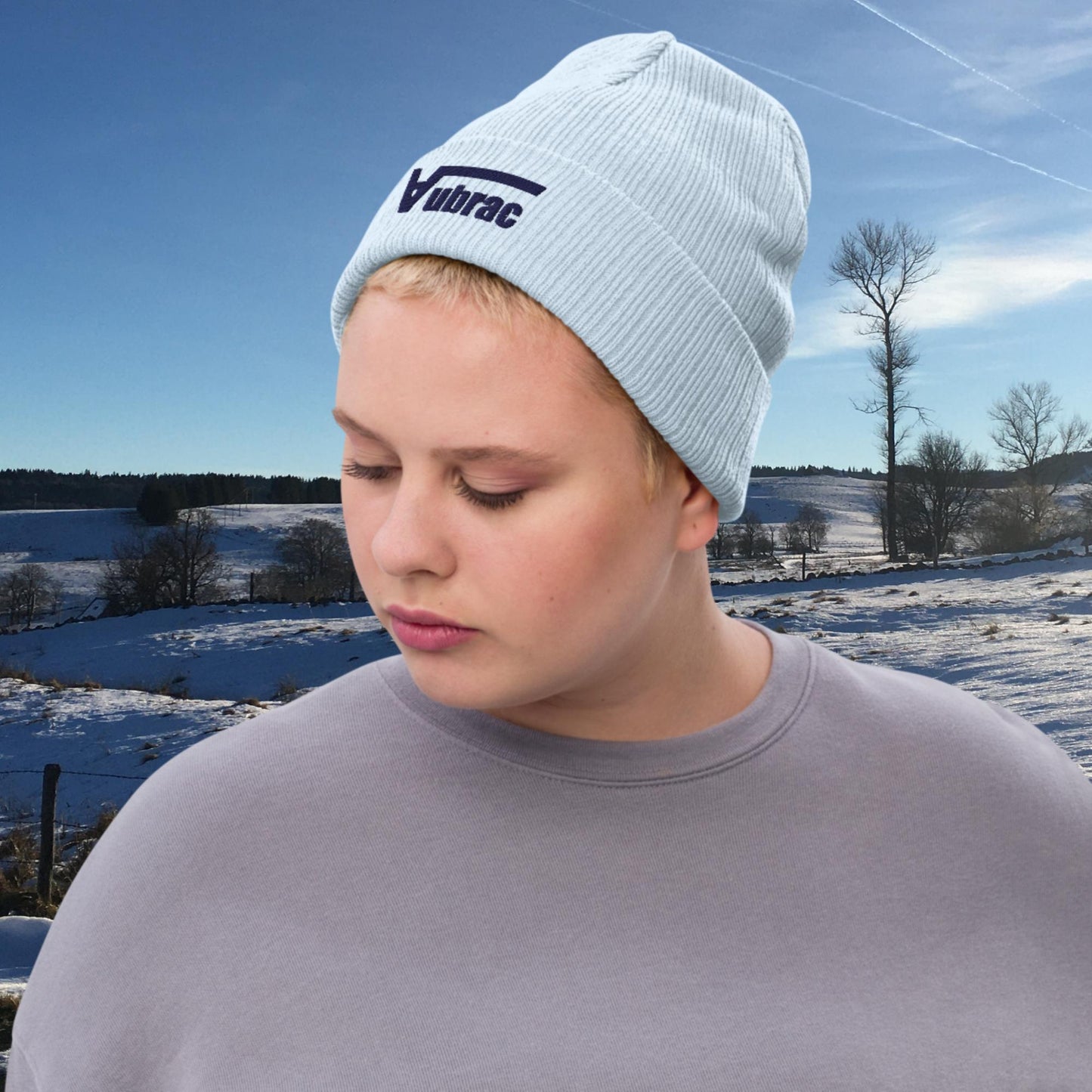 Aubrac brodé, Bonnet à revers recyclé